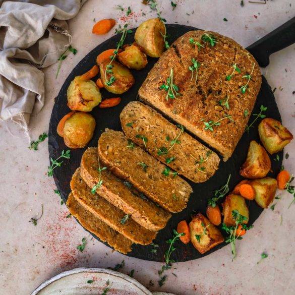 Mouth-watering vegan Seitan roast recipe; with wheat gluten, butter beans, smoked paprika, thyme, garlic, onion and chia seeds. Edward Daniel ©.