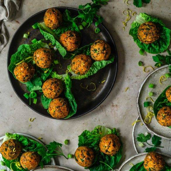 Crunchy chickpea fava bean balls laden with aromatic coriander and parsley, with earthy cumin and smoked paprika; vegan gluten-free Falafel recipe. Edward Daniel ©.