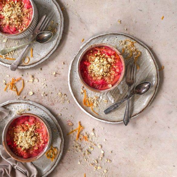 Sweet citrus orange grenadine-soaked tart rhubarb topped with oat buckwheat coconut crumble; vegan gluten-free Rhubarb Crumble recipe, paleo too. Edward Daniel ©.