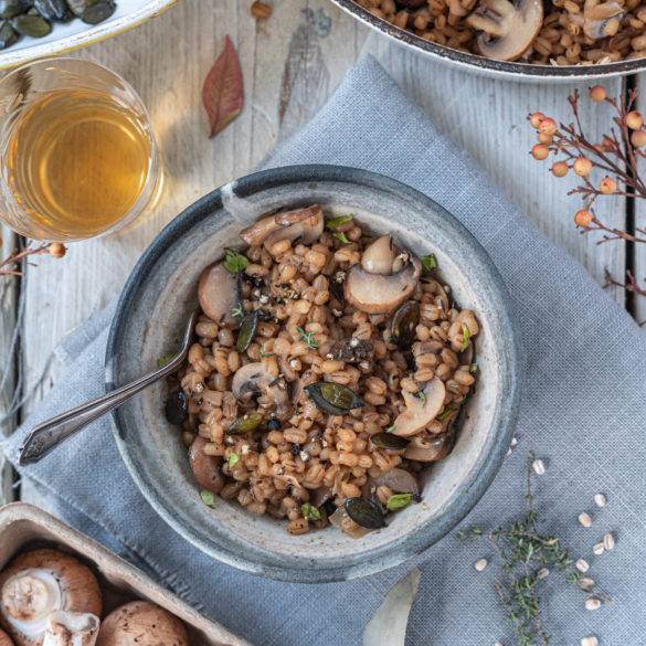 Crunchy chewy Pearl Barley with earthy porcini and sweet chestnut mushrooms and lemony peppery thyme; Mushroom Pearl Barley Risotto.