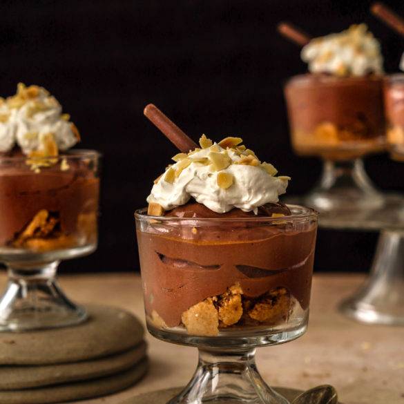 Heavenly velvety smooth vegan Chocolate Almond Mousse recipe; with silken tofu, caramel-like panela sugar, vanilla and creamy almonds. Edward Daniel ©.