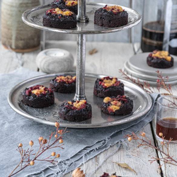 Mouth-watering soft gooey fudgy Beetroot Chocolate Brownies packed with bitter cacao, creamy almonds and millet.