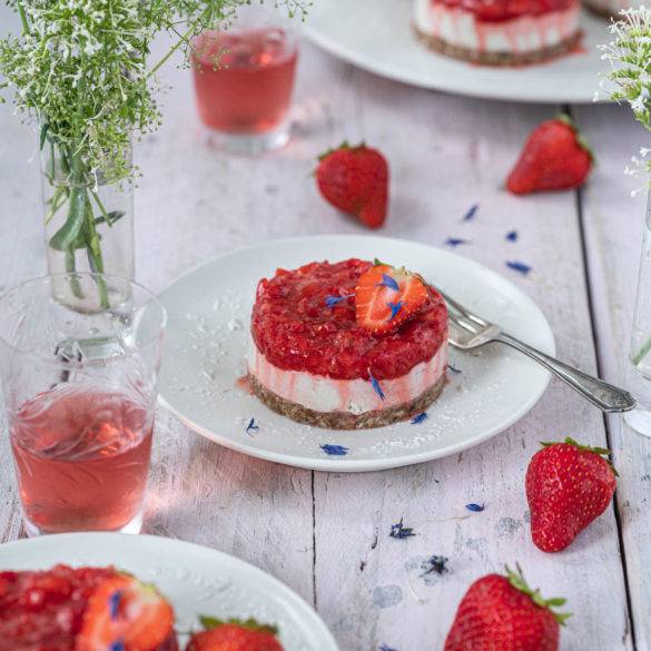 Plump juicy strawberries smeared over buttery-nutty helm almond cocoa filling spread over a chewy tahini sesame biscuit to form Strawberry Cheesecake.