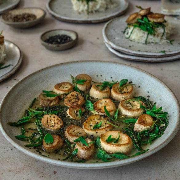 Vegan Scallops with Coastal Wild Herbs with peppery alexanders, earthy crunch marsh samphire, lemony salty rock samphire and crisp succulent sea purslane. Edward Daniel ©.