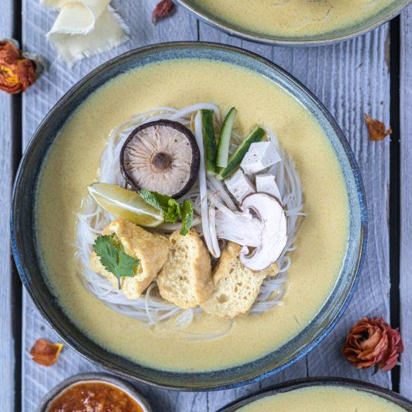 Caption of Malaysian Curry Laksa. Image by Edward Daniel (c).